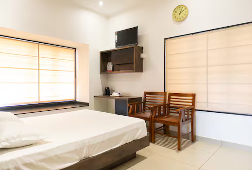 Rosy Villa Bedroom 4